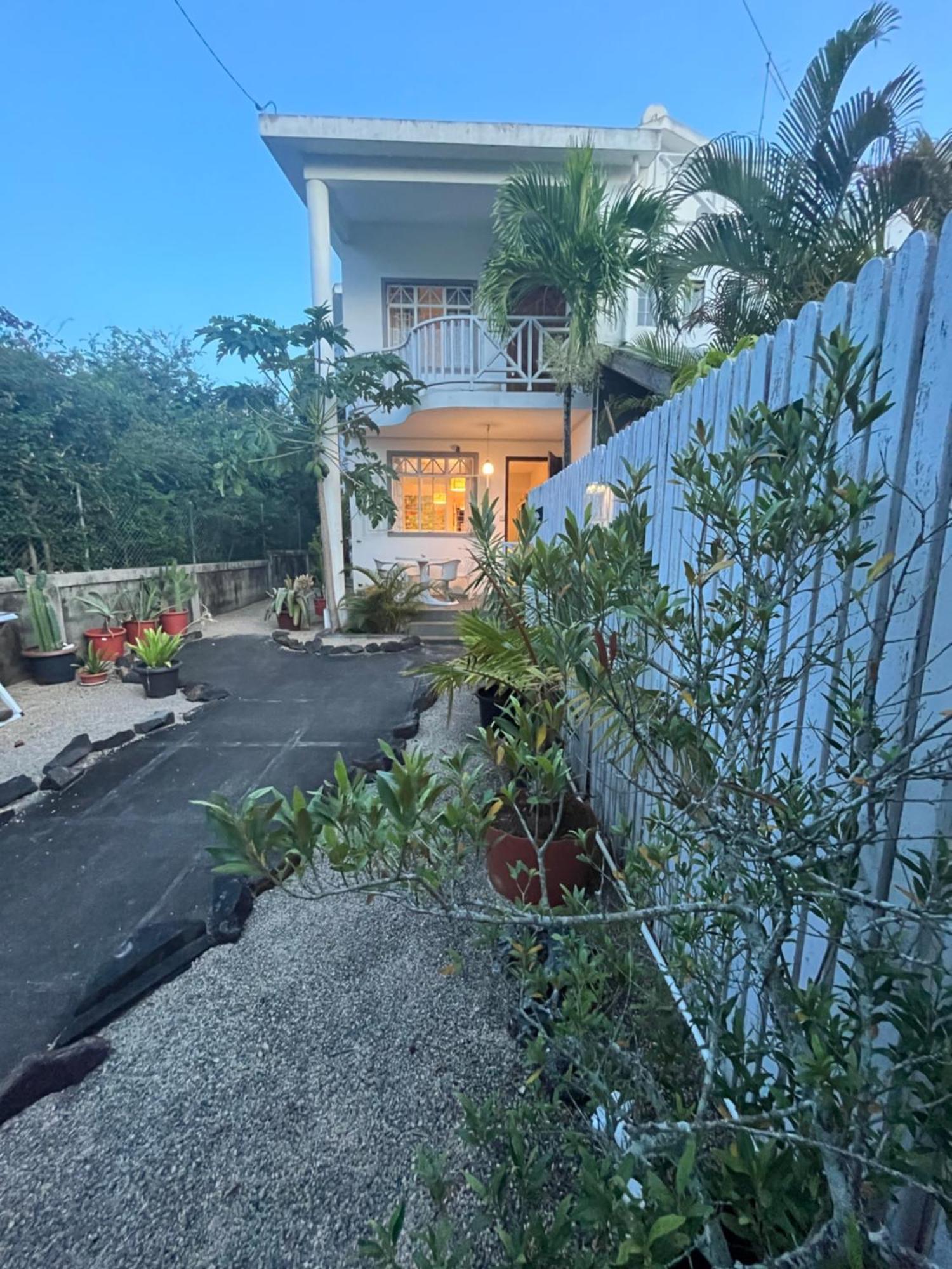 Maison Sandra Montchoisy Mont-Choisy Exterior foto